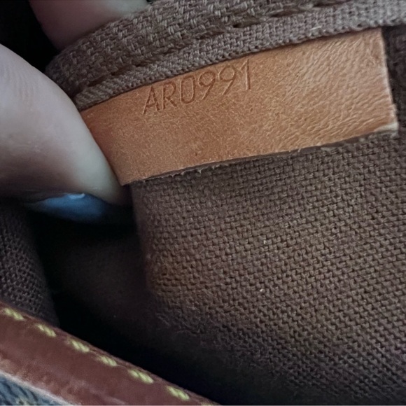 Louis Vuitton Monogram 35 Saumur